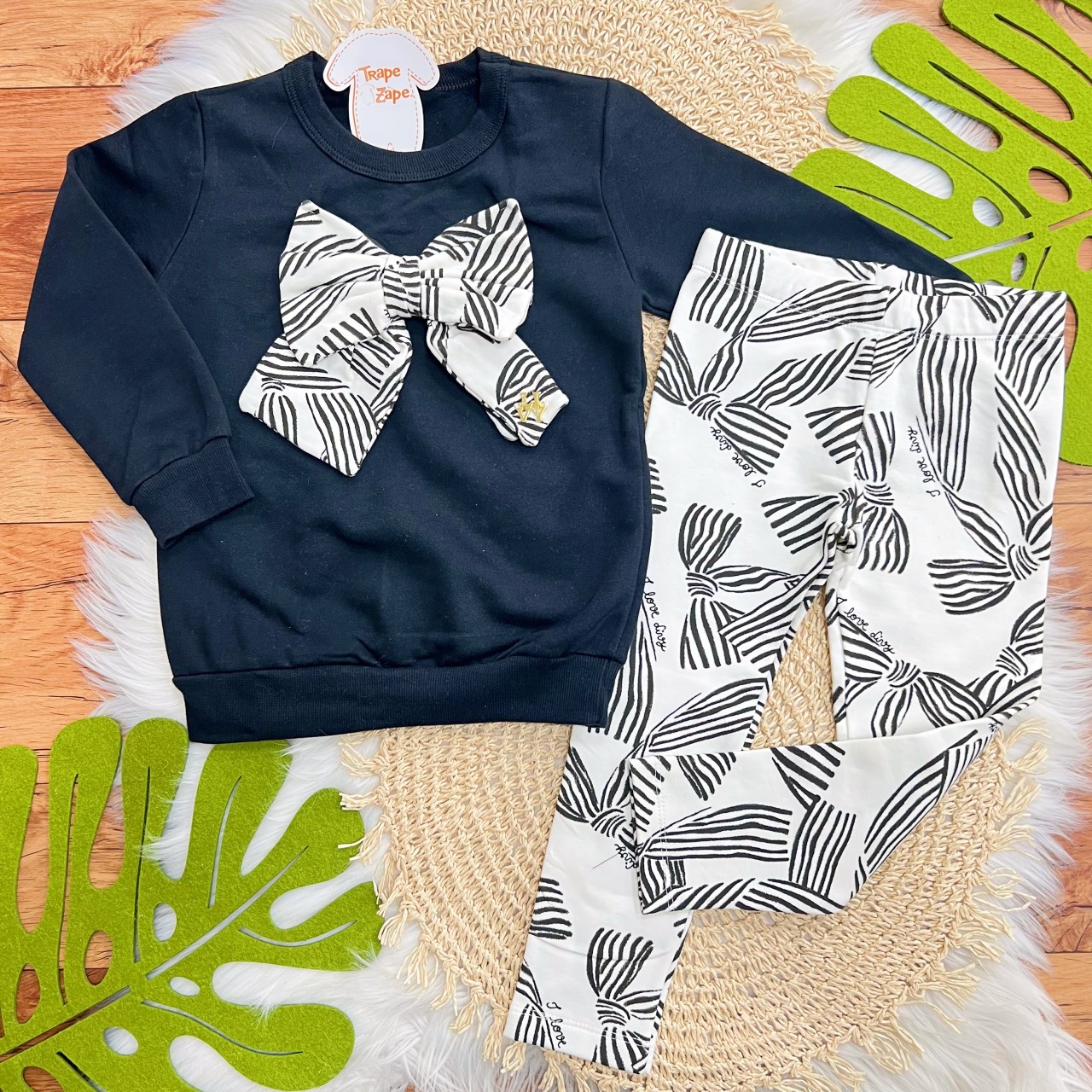 Conj. Casaco de Moletom Laço Vermelho e Calça Legging - Preto